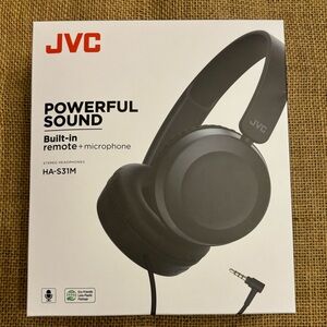 JVC wired headphones with built in remote and microphone
